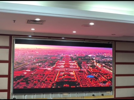省公路局6樓室內(nèi)全彩P1.86安裝完成  尺寸：3.52X1.76 像素點：1892X946